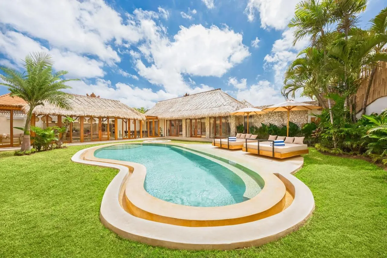 Villa Tango - New Luxurious 7Bdr Prime Location Seminyak