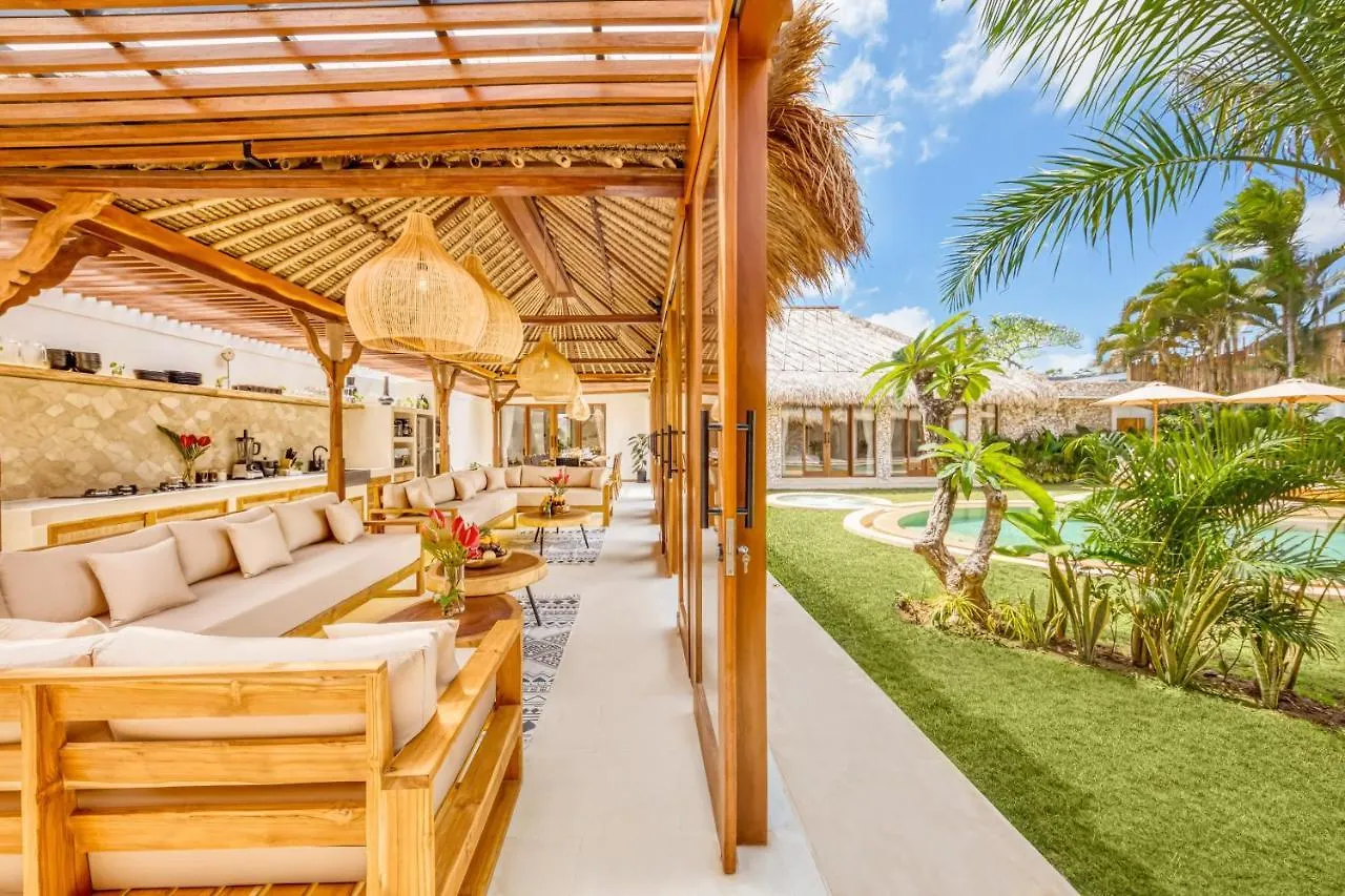 Villa Tango - New Luxurious 7Bdr Prime Location Seminyak  0*, Seminyak (Bali)