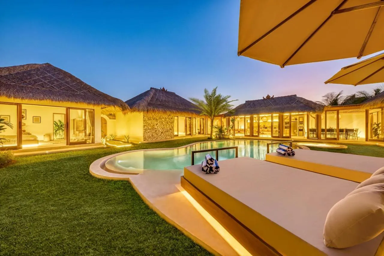 Villa Tango - New Luxurious 7Bdr Prime Location Seminyak