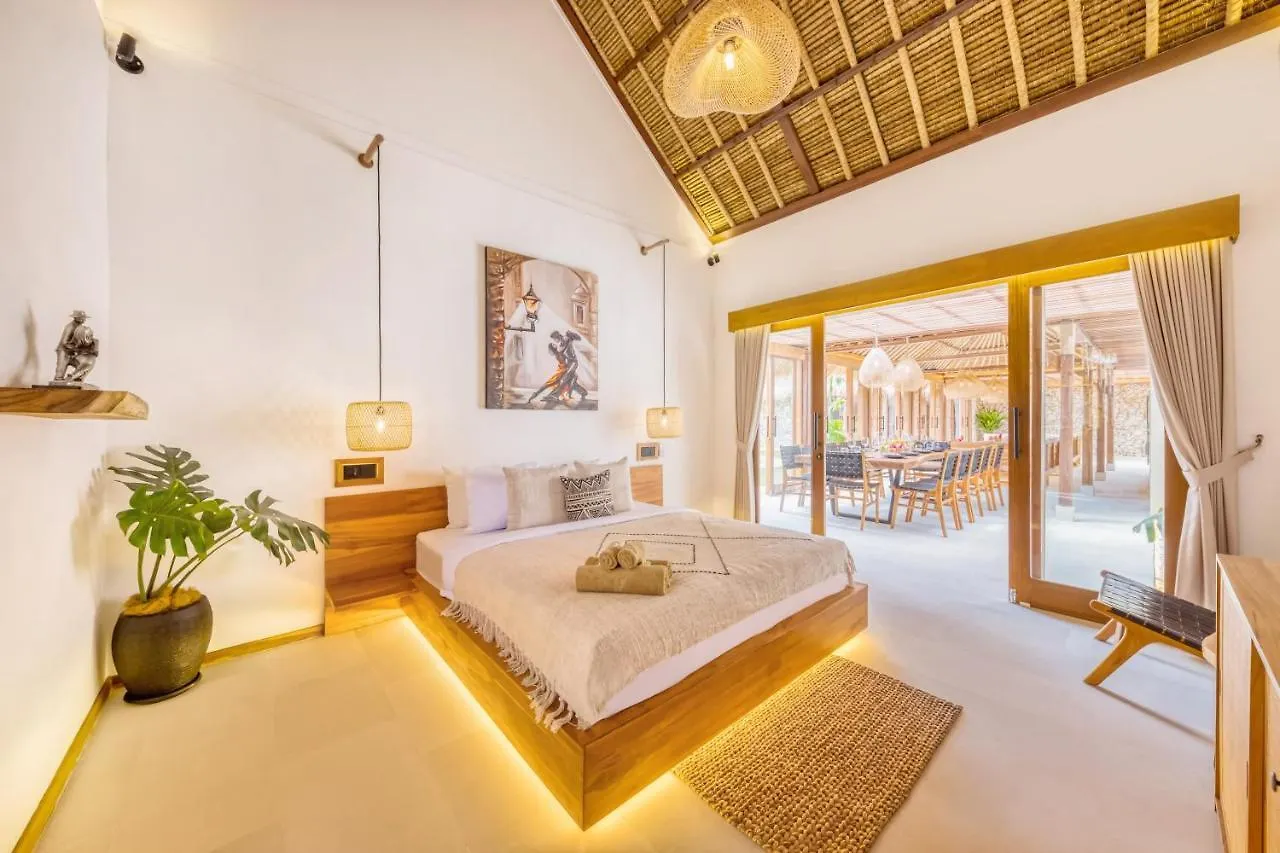 Villa Tango - New Luxurious 7Bdr Prime Location Seminyak
