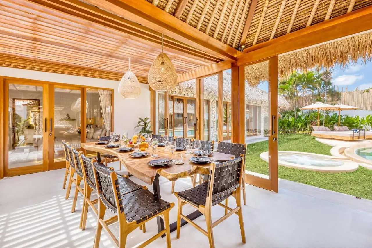 Villa Tango - New Luxurious 7Bdr Prime Location Seminyak  0*, Seminyak (Bali)