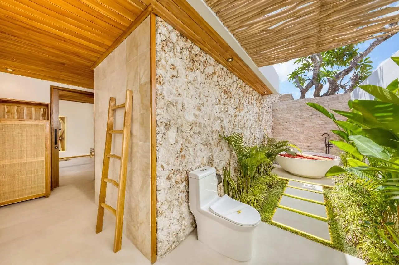 Villa Tango - New Luxurious 7Bdr Prime Location Seminyak