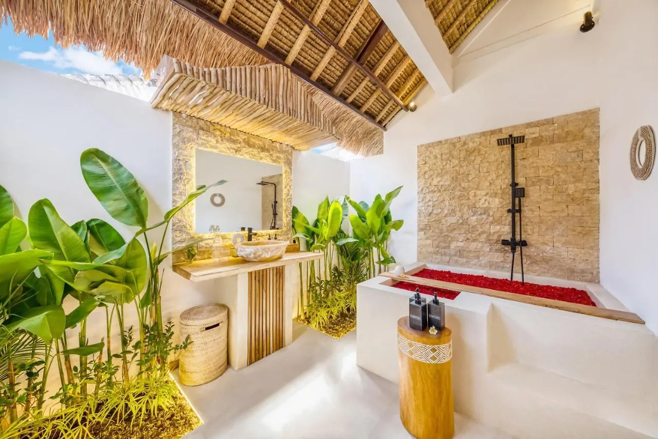 Villa Tango - New Luxurious 7Bdr Prime Location Seminyak  0*, Seminyak (Bali)